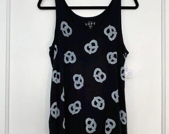Pretzel Print - Black Tank with White Print - Size XL Femme