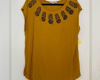 Marigold daisy crop tee - size extra large