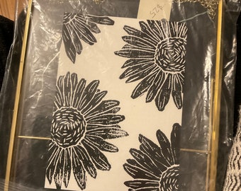 Daisy Face Print in Floating Frame - Handmade - Wall Art