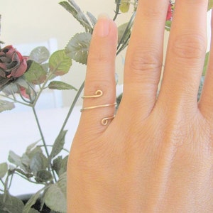 Spiral ring Knuckle spiral Handmade ring gold filled wire
