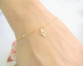 Tiny charm bracelet, Tiny Hamsa Charm Thin Gold Filled Bracelet, Dainty Hamsa Heart Bracelet, Thin Gold Bracelet