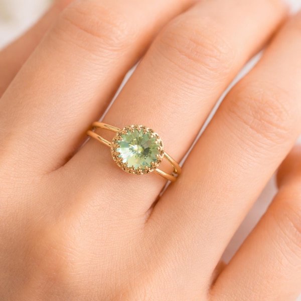 Peridot Crystal Ring 8mm | Gold Filled or Sterling Silver 925 | Dainty Green Solitaire Ring | Minimalist Birthstone Jewelry | Gift for Her