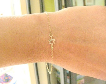 Mother Day - Gold star bracelet Star of David Tiny David star charm Jewish star Tiny star Thin dainty star bracelet