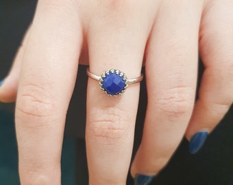 Anillo de lapislázuli, anillo fino de plata con lapislázuli, anillo de lapislázuli azul, anillo de plata, anillo con piedra de lapislázuli de 8 mm