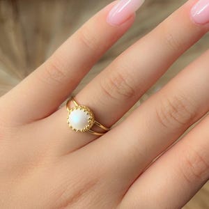 Pearl ring gold  14k Gold filled Vintage white pearl Bridal jewelry Mother&#39;s day gift Swarovski pearl