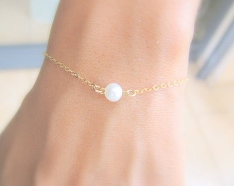 White Pearl Bracelet, Freshwater Pearl Gold Bracelet,Dainty Thin Pearl Bracelet, Classic Gold Bracelet with Pearl, Gold filled Bracelet