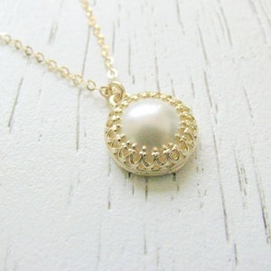Pearl necklace gold Bridal mother of the groom mother of the bride Mother's day gift