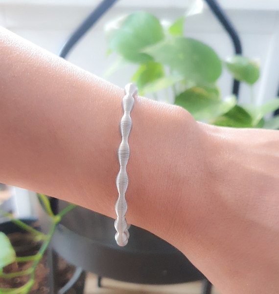 DIY: Macrame Double Spiral Bracelet « Jewelry :: WonderHowTo