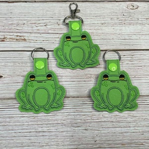 Frog Keychain | Snaptab | Backpack Tag | Keyfob