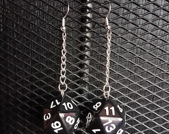 Boucles d'oreilles pendantes d20