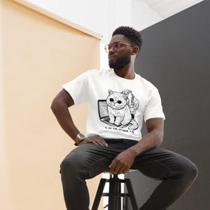 Camiseta "Gato Programador", Camiseta Divertida com Gato Rabugento para Programador, Camiseta para Engenheiro de Software, Presente para Amante de Gatos Desenvolvedores, Presente para Programador, Presente para Mãe de Gato imagem 1