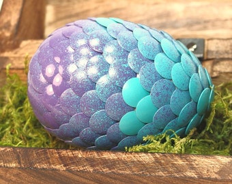L'œuf de dragon sarcelle passe au violet