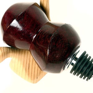 Kingwood bottle stopper with topsy turvy shape