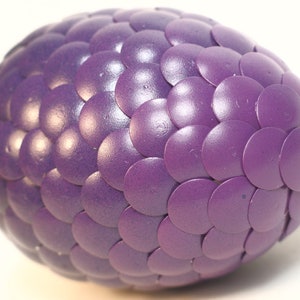 Purple Dragon Egg fades from lavender image 3