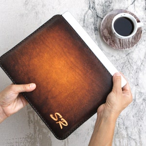 Custodia per iPad in cuoio di alta qualità made in Italy. Porta iPad 2019/2020 10.2", iPad pro 10.5", 12.9", 9.7",mini, iPad Cover in pelle