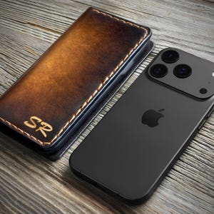 Italiaans leren iPhone-hoesje: op maat gemaakt, gepersonaliseerd, gemaakt in Italië