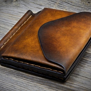Cartera con clip para billetes de cuero italiano genuino con bolsillo para monedas, tarjetero de cuero teñido y cosido a mano, regalo personalizado para él