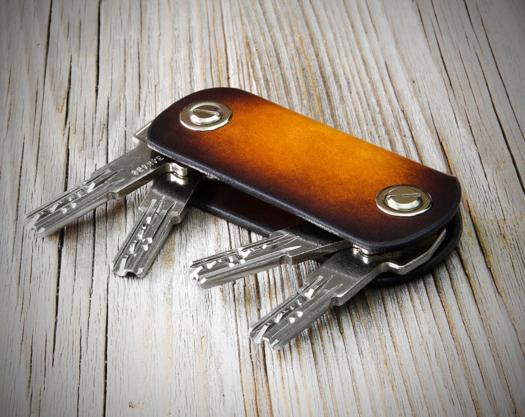 Smart Leather Key Holder, Compact Leather Keychain, Practical Key