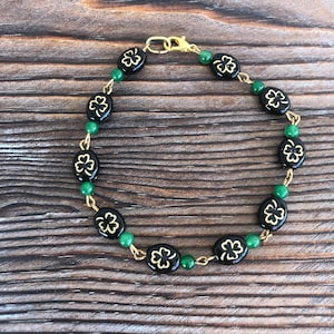 Shamrock bracelet perles de trèfle en verre tchèque Bracelet celtique Bracelet de fierté irlandaise image 1