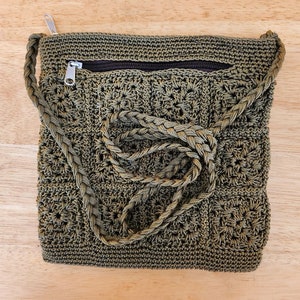 double pocket purse, braided strap, lined pockets, crochet nylon Cafe Au Lait