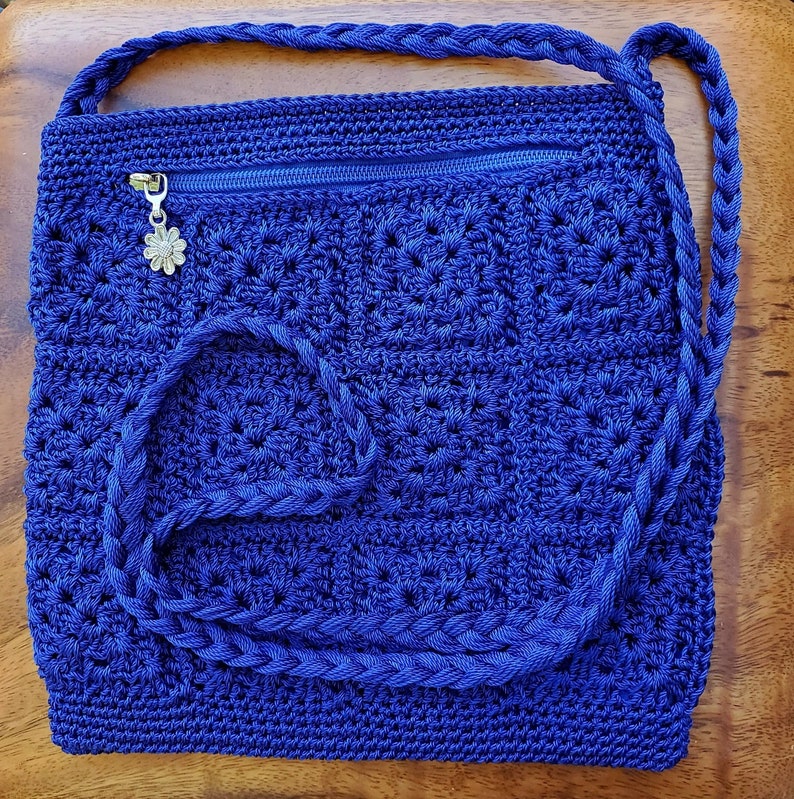 double pocket purse, braided strap, lined pockets, crochet nylon royal blue