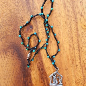 collier de nativité, collier de Noël, collier de noël en perles au crochet, sainte famille, cadeau religieux black/blue/silver