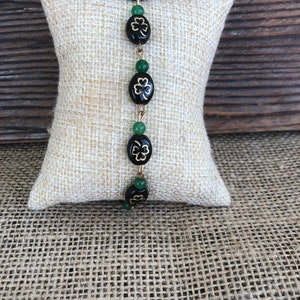 Shamrock bracelet perles de trèfle en verre tchèque Bracelet celtique Bracelet de fierté irlandaise image 2