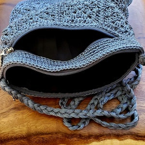 double pocket purse, braided strap, lined pockets, crochet nylon immagine 3