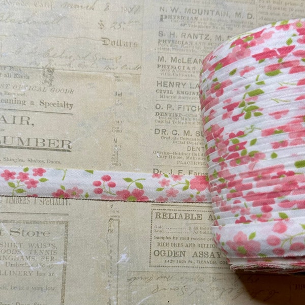 2 Yards vintage 5/8" Coral Pink White Floral Bias Tape Folded Trim