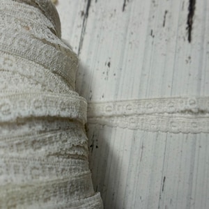 2 Yards - Dainty Vintage White Lace 1/2”