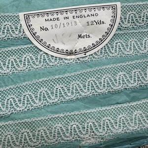 5/8" Delicado Vintage Off White Algodón Tejido Encaje Trim - 1 Yard - Hecho en Inglaterra