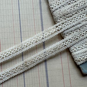 bordure vintage en dentelle tissée douce beige clair français - 1 mètre - fabriqué en France - 1/2" de largeur