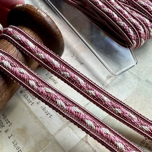 Passementerie française vintage 3/8" bordure en dentelle rose pâle mauve clair écru - 1 yard - Importé de France