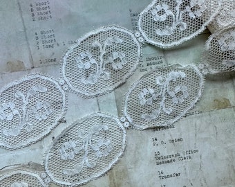 2” Vintage 1930s Floral Motif French Lace Trim - Made in France