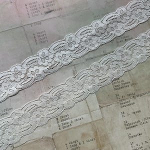 Bordure vintage en dentelle florale française crème clair - Fabriquée en France - 1 3/8" de large