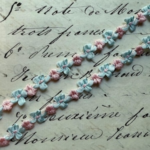 1 Yard Vintage zarte rosa blaue Rosette Blumenborte - französische Seidenborte - 3/8 ”breite