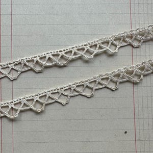 bordure vintage en dentelle tissée délicate beige, français - 1 yard - fabriqué en France - 1/2" de largeur