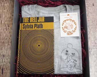Sylvia Plath Gift Set - Feminist Tshirt - Gift Book Lover - Enamel Pin - Slogan T-shirt - Feminism - The Bell Jar - Literature Gift