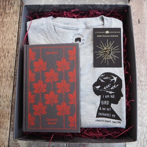 Jane Eyre Gift Set - Feminist Tshirt - Gift Book Lover - Enamel Pin - Slogan T-shirt - Feminism - Charlotte Bronte - Literature Gift