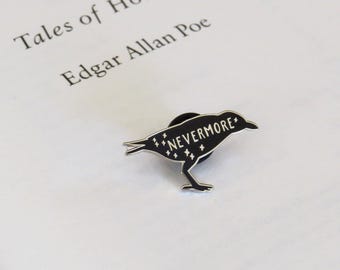 Nevermore Raven Enamel Pin – Edgar Allan Poe Quote Badge – Gothic Literature Gift – Book Lover Witch Pin – Halloween Gothic Accessory