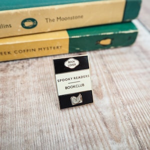 Spooky Readers Bookclub Enamel Pin Badge - Book Lover Enamel Pin - Black Pin - Literary Gift - Gothic Horror Pin - Reading Enamel Pin Badge