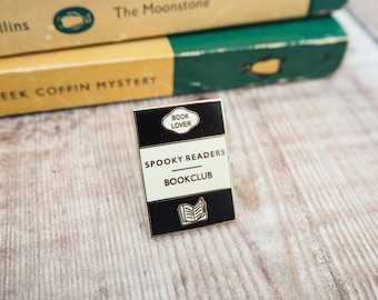 Spooky Readers Bookclub Enamel Pin Badge - Book Lover Enamel Pin - Black Pin - Literary Gift - Gothic Horror Pin - Reading Enamel Pin Badge