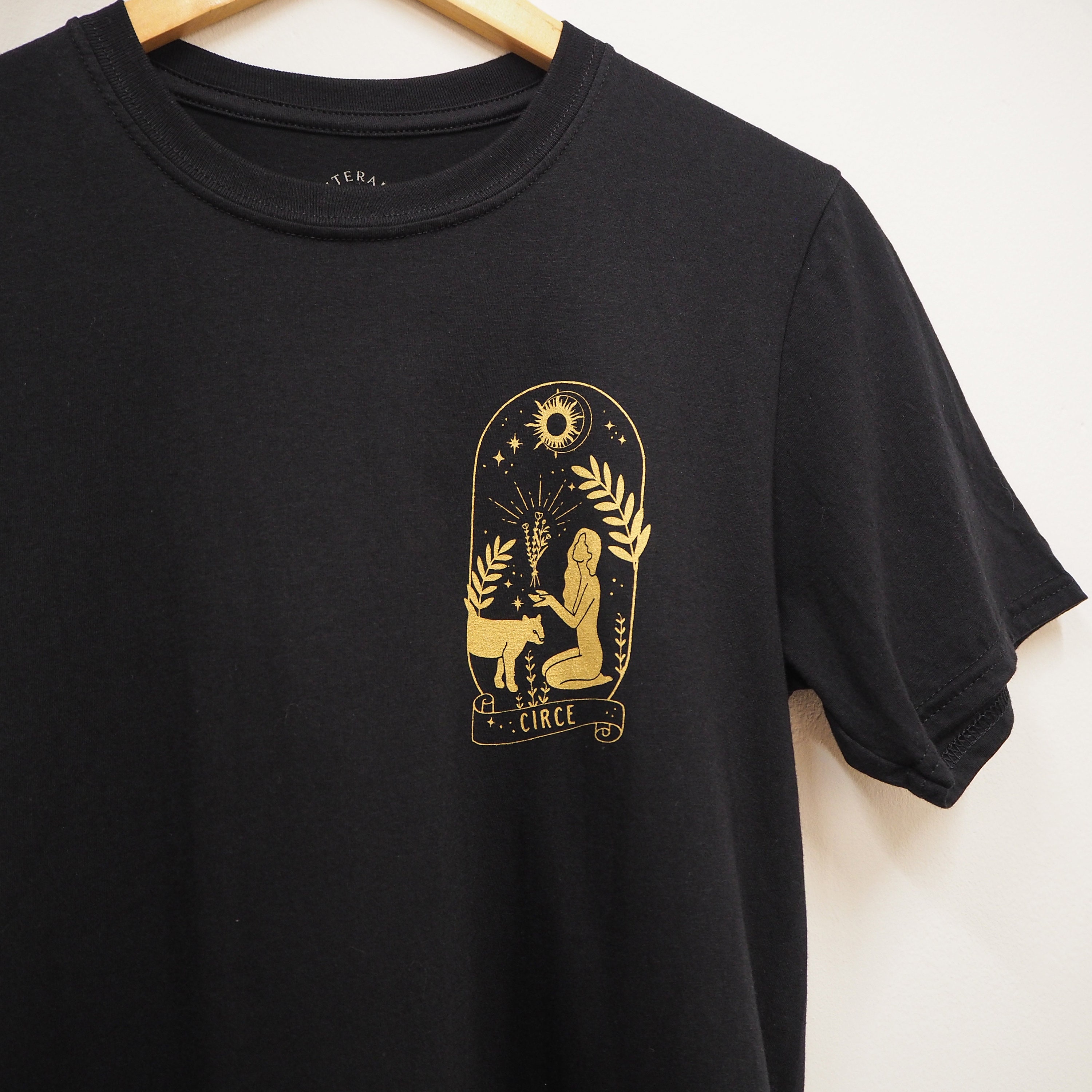 overskridelsen bryder daggry Synes godt om Circe T-shirt Greek Mythology T-shirt Ancient Greece - Etsy