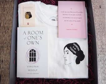 Virginia Woolf Gift Set - Feminist Tshirt - Gift Book Lover - Enamel Pin - Slogan T-shirt - Feminism - Literature Gift