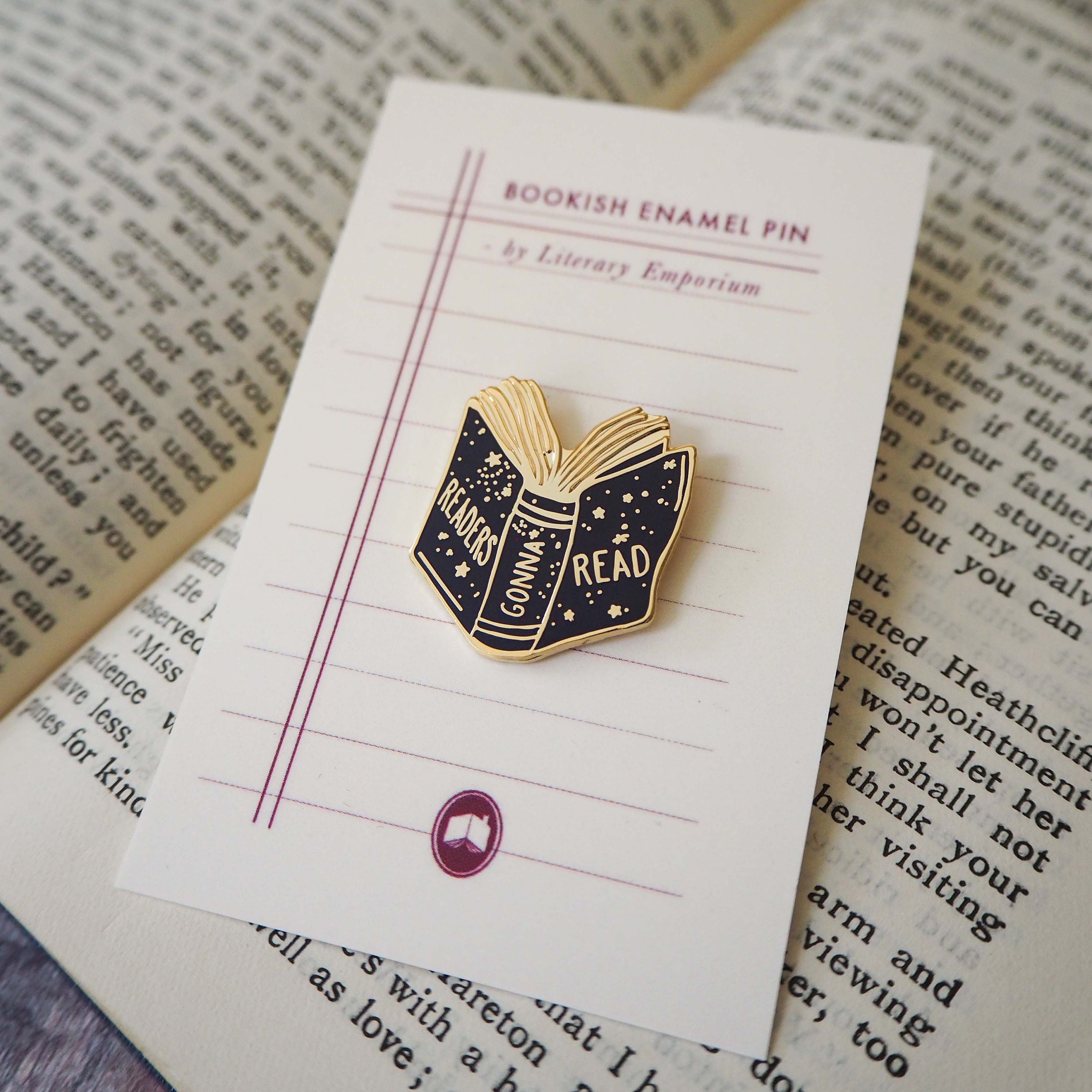 Live beautiful книга. Pin book. Книга пин. Книжка пин. Enamel pin.
