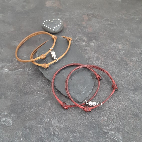 Wire on sale magnetic bracelet