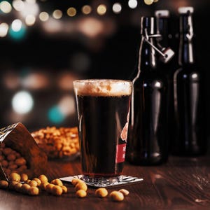Pint-Glas mit Wutfranke Olli – Mei Bier. Mei Ruh.