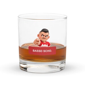 Whiskey-Glas mit Wutfranke Olli – Bassd scho.