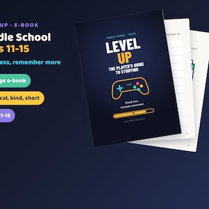 Peut inclure: Un e-book de 29 pages intitulé Level Up: The Player's Guide to Studying, avec une couverture sombre, un graphique de manette de jeu jaune, une barre de progression et le texte Study less, Actually remember. Pour les 11-15 ans.