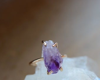 Raw Amethyst Ring Gold Fill Amethyst Jewelry. Boho Rustic Quartz Ring. Stackable Raw Quartz Jewelry. February Birthstone. Gift for Daughter